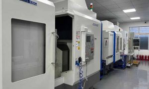 Structure of five-axis CNC machine tool machining center