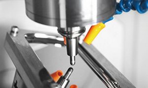 What are the elements of choosing a five-axis machining center?